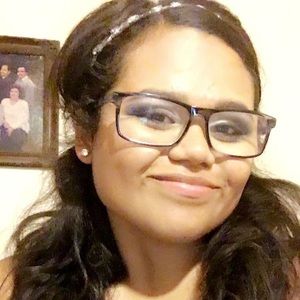 Meet your Posher, Raquel